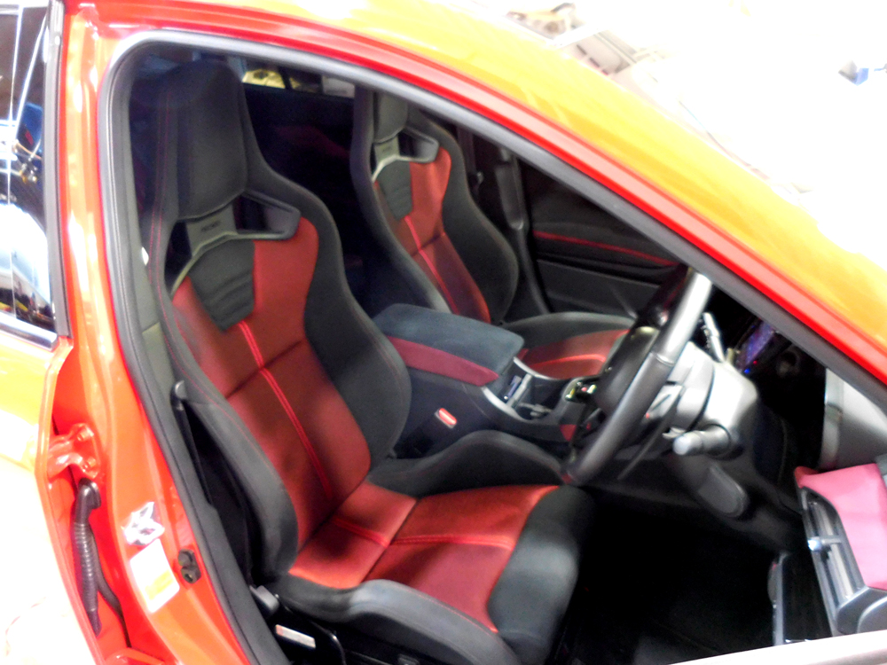 スバル レヴォーグ2.4L *当社デモカー イメージ